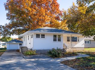 716 E 11th St N, Newton, IA 50208