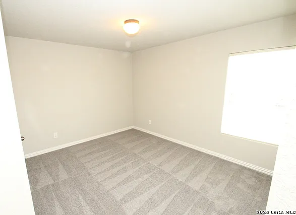 2207 Petseri Park — Photo 19