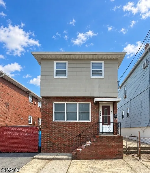 183 Devon St