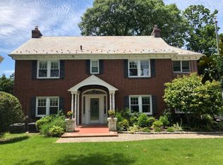 551 White Plains Rd, Eastchester, NY 10709