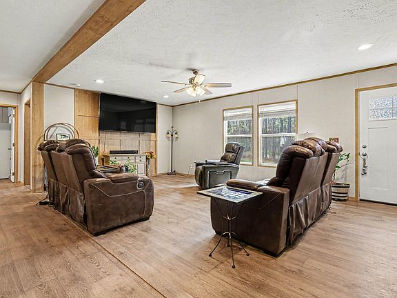 4th image of 7650 Mountain Rd