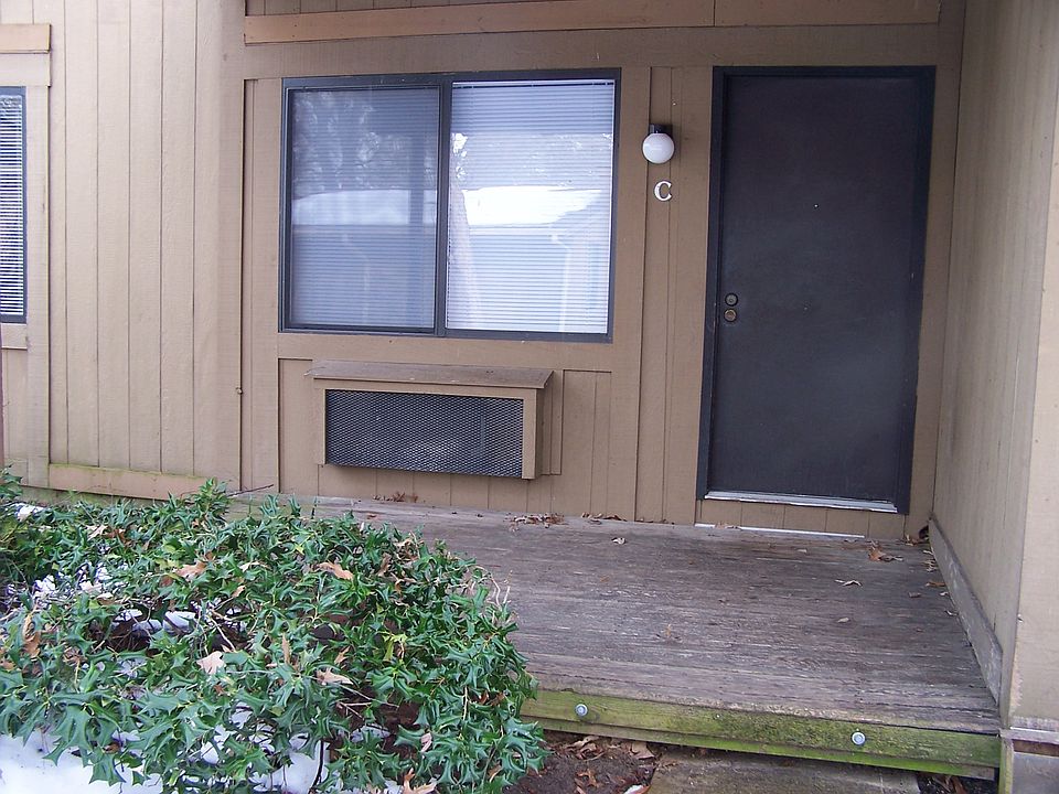 1st image of 8108C Glen Hollow Dr