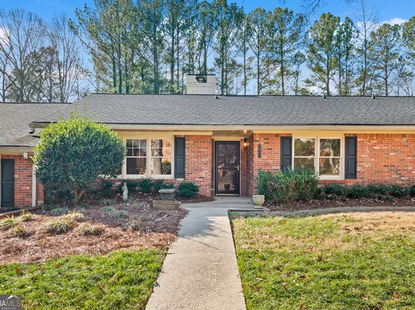 6408 W Deer Hollow Way, Peachtree Corners, GA 30092