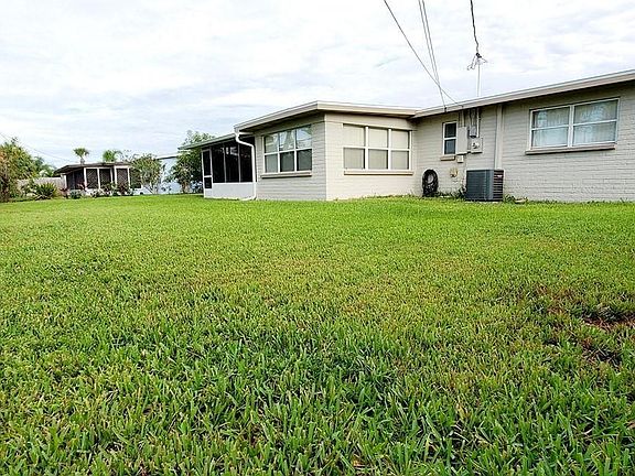 5th image of 6 Raymonde Cir