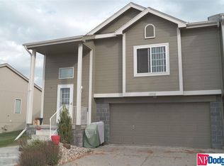 1008 Edward St, Papillion, NE 68046