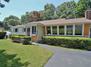660 Hyman Ave, Bay Shore, NY 11706