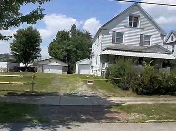 24 W 2nd St
