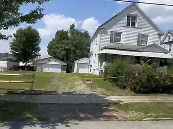 24 W 2nd St, Girard, OH 44420