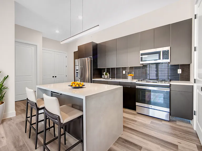 196 Dayton Ave #407 — Photo 3