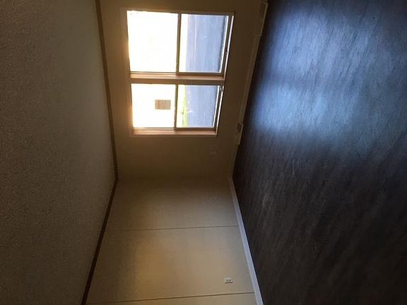 5th image of 10 Finch Dr #10
