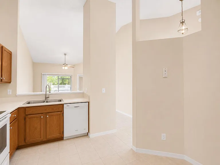 7958 Piper Ln — Photo 5