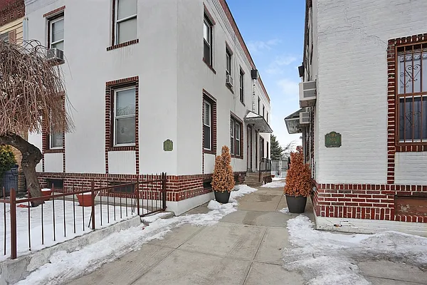 Sold by Corcoran | media 16