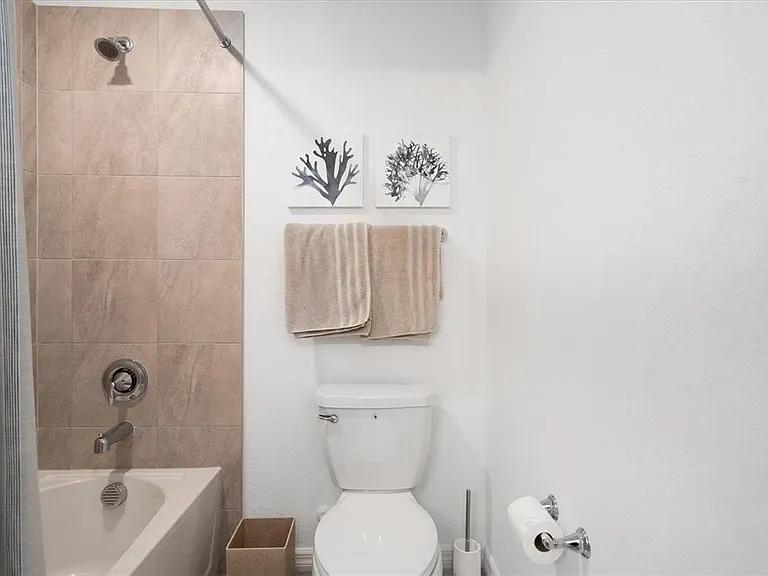 6523 Clairborne Ln — Photo 53