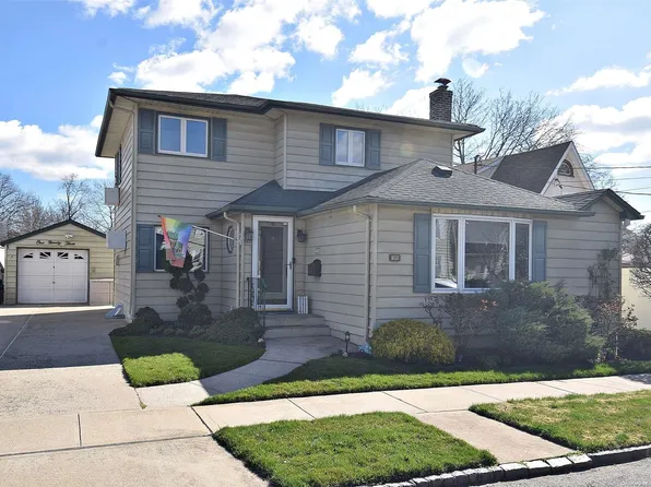 193 Irving Avenue, Floral Park, NY 11001