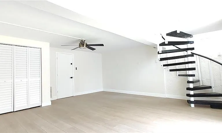 255 Capri Cir N #36 — Photo 17
