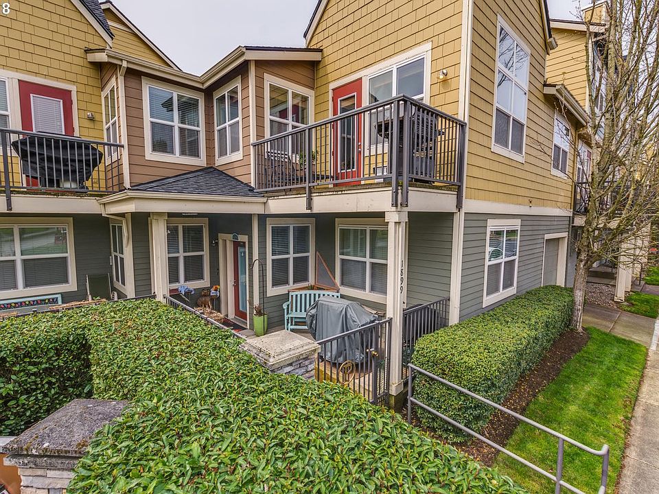 1st image of 796 SE Fairwinds Loop Unit 796