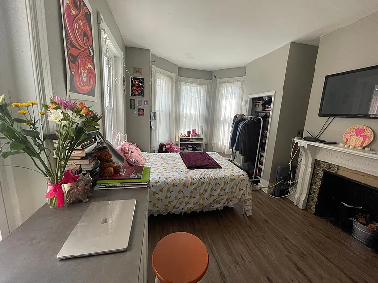4124 Chester Ave #2R — Photo 3