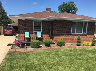 1611 Oakland Ave, Crest Hill, IL 60403