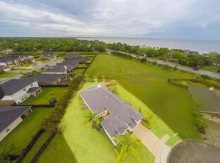 5006 Cove Ct, Bacliff, TX 77518
