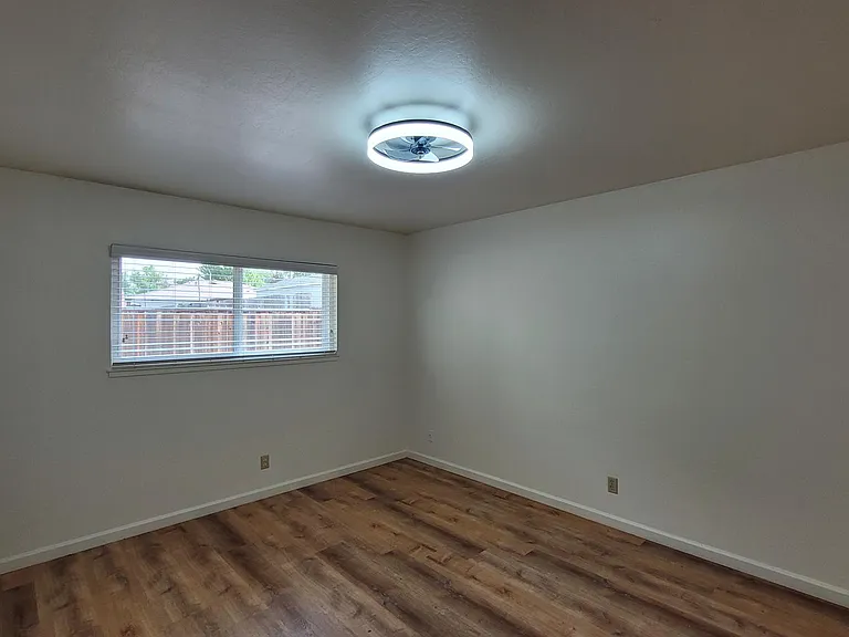 639 Enos Way #639 — Photo 5