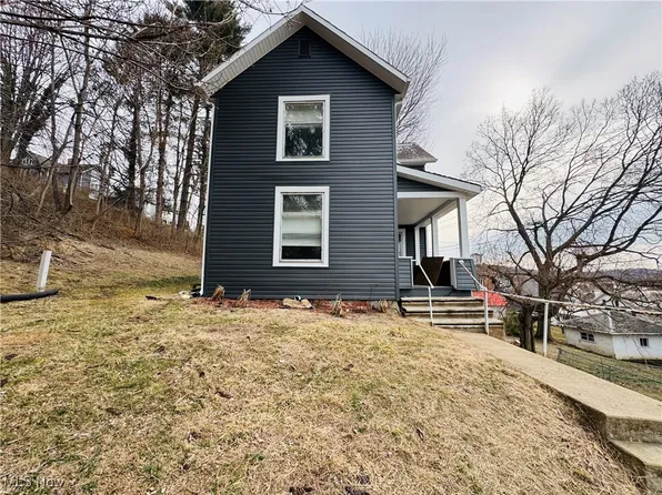 257 N 5th St, McConnelsville, OH 43756