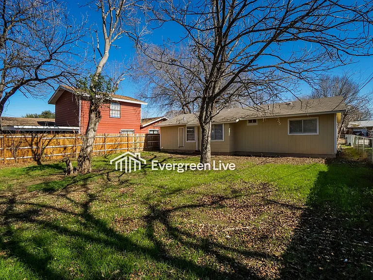 8919 Palm Crest St — Photo 12