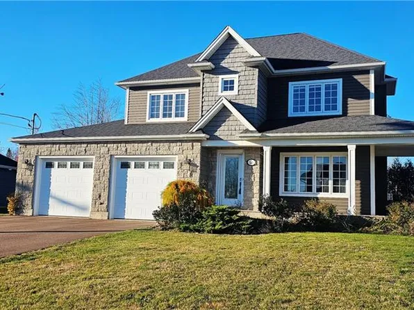 145 Amiens Dr, Moncton, NB E1G 5R5