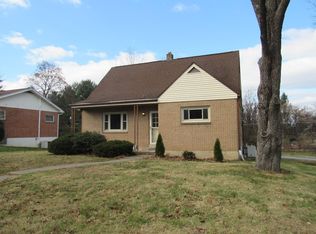 902 Crestview Ave, Reading, PA 19607