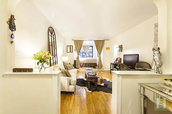 Rented by Halstead Real Estate | media 15