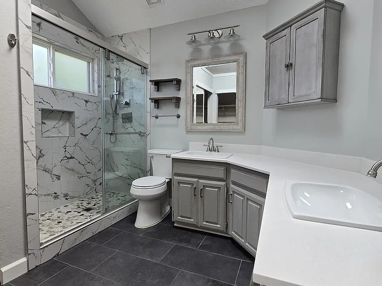 3817 Clover Hill Ln — Photo 9