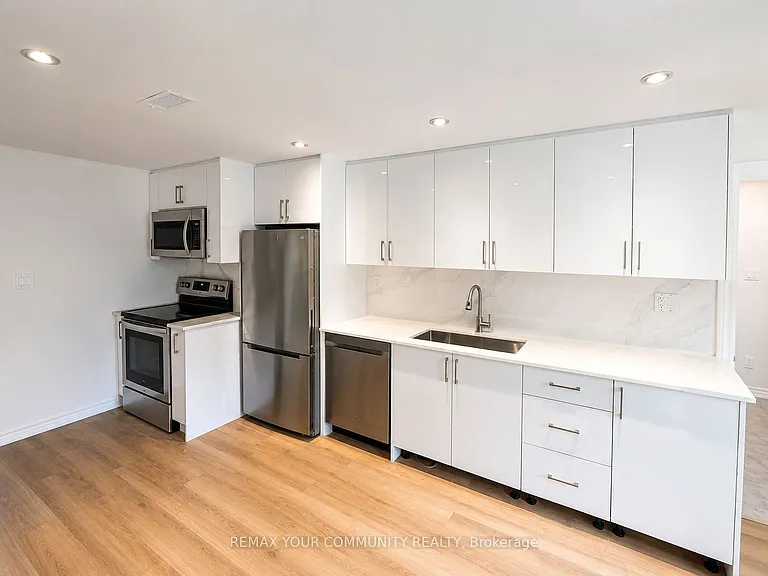 135 Libby Blvd — Photo 4