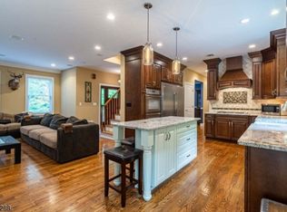 29 Rockaway Ave, Denville, NJ 07834