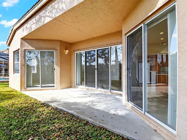 2431 Westmont Dr — Photo 42
