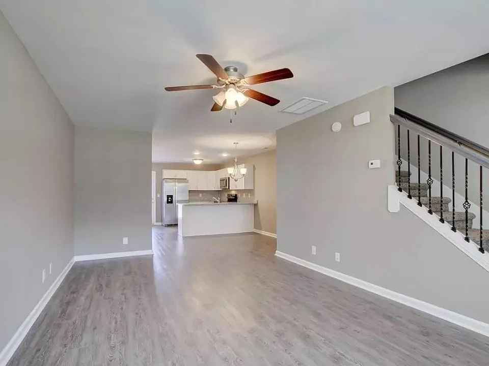 212 Alexander Blvd