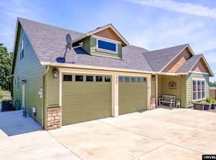 722 NE Polk Station Rd, Dallas, OR 97338