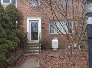 27 Sydnor St, Hamilton, VA 20158