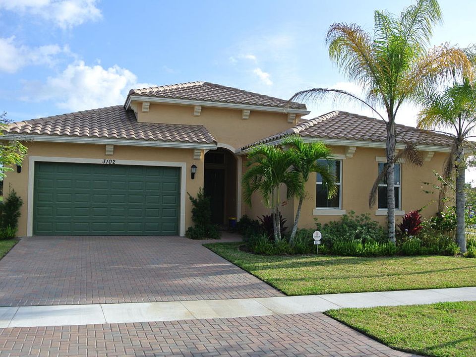 Home For Sale In Portosol