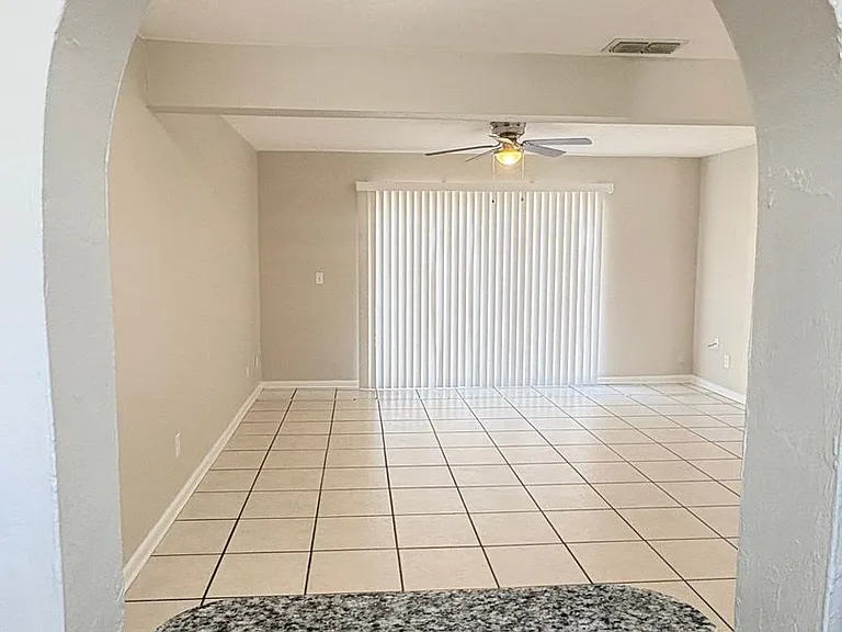 1123 SW 48th Ter #106 — Photo 12
