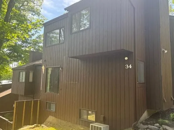 34 Redwood Dr, Highland Mills, NY 10930