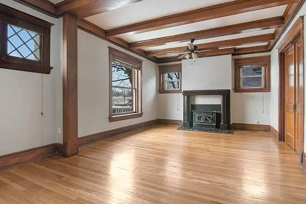 Living Room (Fireplace)