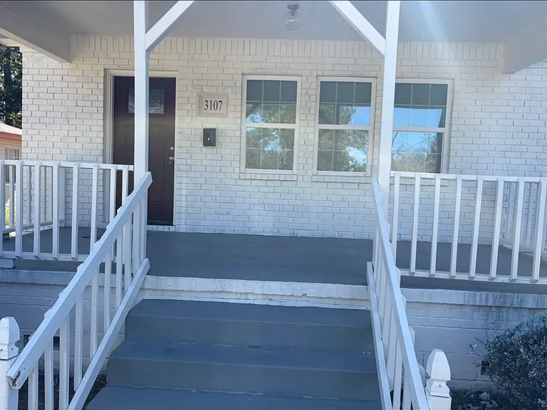 3107 Heather St — Photo 2