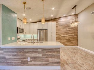 9109 SW 21st St E, Boca Raton, FL 33428
