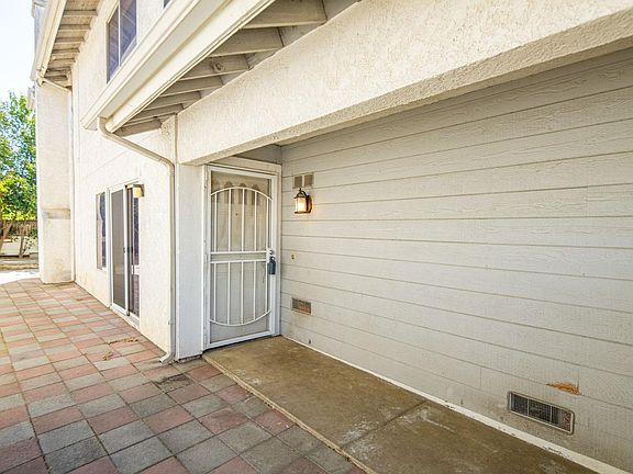 5th image of 15038 Cedarwood Ct #A