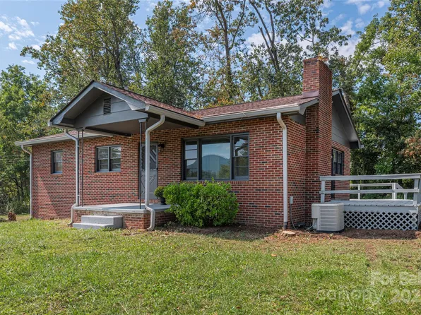 133 Little Pine Dr, Fletcher, NC 28732