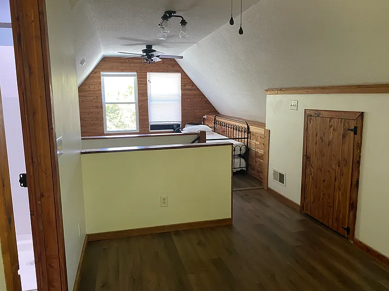 195 Emerald Dr #B — Photo 50