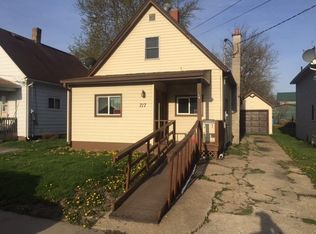 717 N Chestnut St, Kewanee, IL 61443