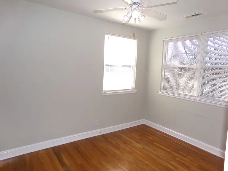 2527 C Miller Park Cir — Photo 15