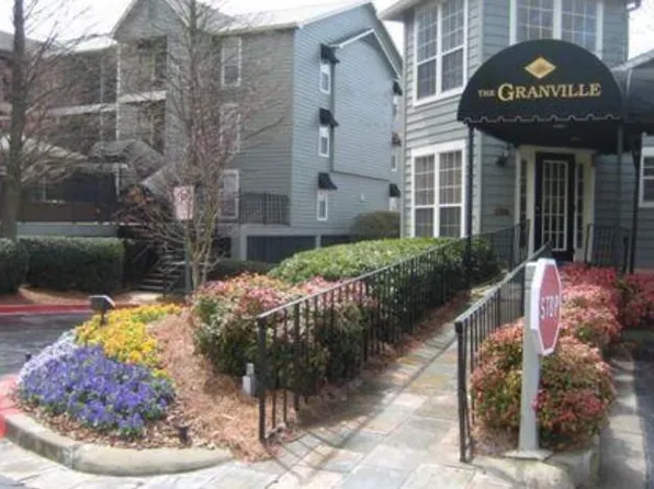 623 Granville Ct, Sandy Springs, GA 30328