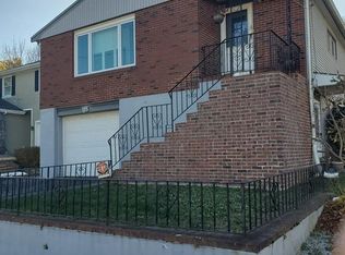 111 Springvale Ave, Chelsea, MA 02150