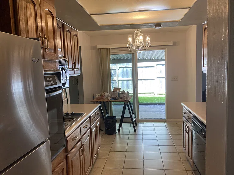 2720 Corlington Dr — Photo 19